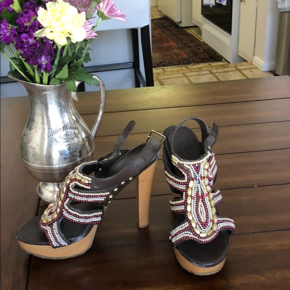 BCBGeneration brown tribal shoes, size 7.5